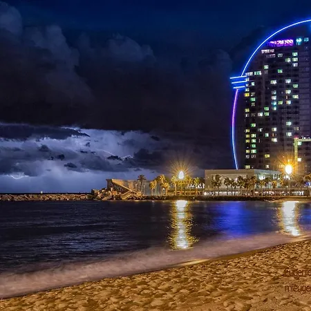 Chic Apartments- Free Parking - 10 Min From Bcn Centre By Metro * Barcelona