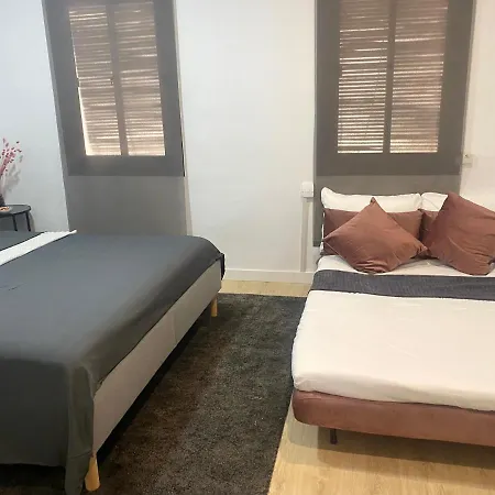 Apartment Chic Apartments- Free Parking - 10 Min From Bcn Centre By Metro Barcelona