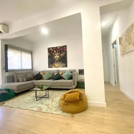 Chic Apartments- Free Parking - 10 Min From Bcn Centre By Metro