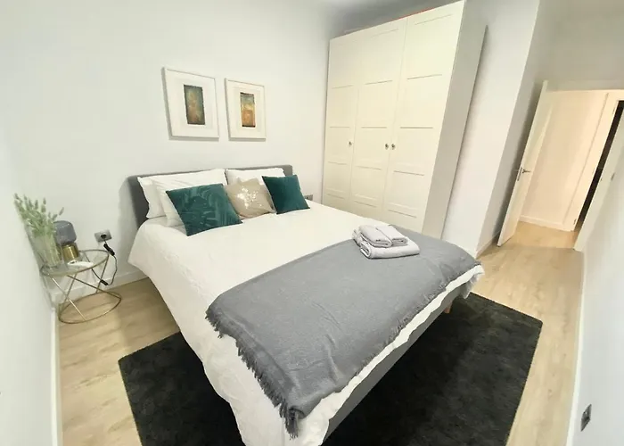 Chic Apartments- Free Parking - 10 Min Bcn Center By Metro Apartamento Barcelona