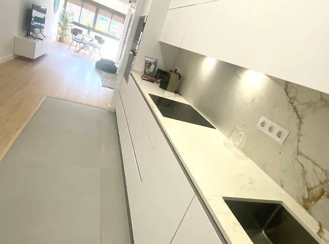 Apartamento Chic Apartments- Free Parking - 10 Min Bcn Center By Metro Barcelona