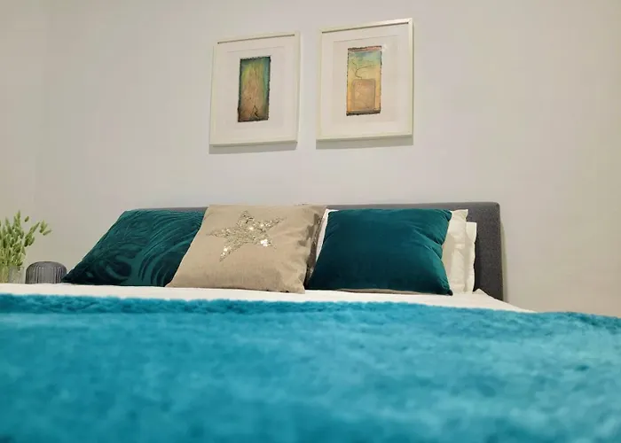 Chic Apartments- Free Parking - 10 Min Bcn Center By Metro * Barcelona